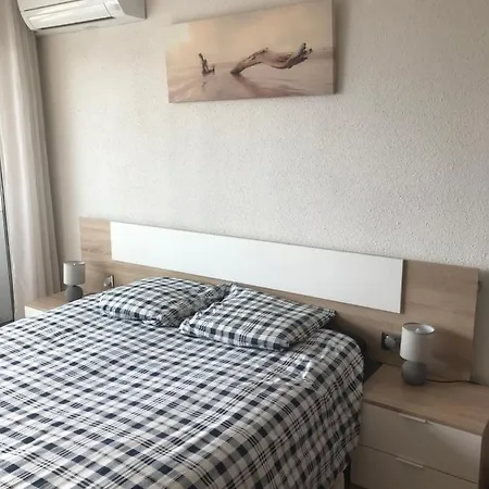 Devant La Mer Apartment